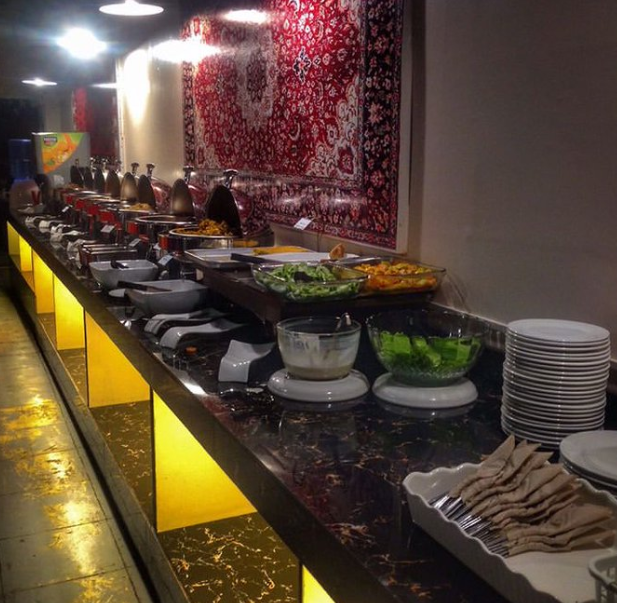 PersianPalatePH's tweet photo. It's almost Christmas and we have a healthy veggie buffet in our Mango Square, Cebu City branch TONIGHT till Saturday, 6-10PM for ONLY P195. See you there! Thank you, @/pathfinder.jan for this photo!
#foodporn #persianfood #whattoeatph #cebueats #travelcebu #buffet #buffetph https://t.co/VgqiGx087h
