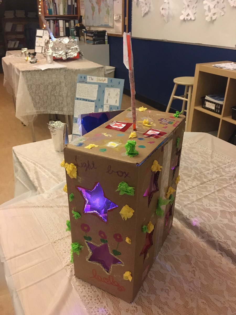 AliceWongk's tweet photo. Warm up this winter with our students' light projects! #STEMed #westcoastchristianschool https://t.co/SkpuvyS5aD