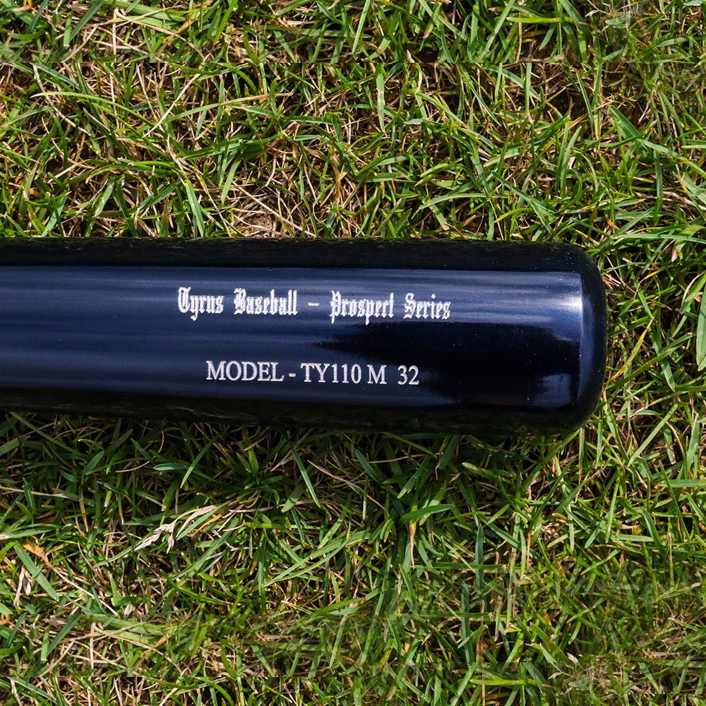 TyrusBaseball's tweet photo. 32” Clear/black TY110 - you can find this exact model on our site, or customize your own any way you like!
#woodbat #woodbats #baseballbat #baseballbats #baseball #maple #wood #handsplit #instock #custom #bat #bats https://t.co/h5nYLGqzk9