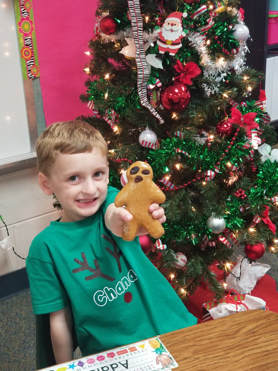 theMrsM's tweet photo. So many amazing opportunities for our @WISDCannan Kinders to tie Reading to Math and Science! #TheGingerbreadMan https://t.co/UKq4QnpsA9