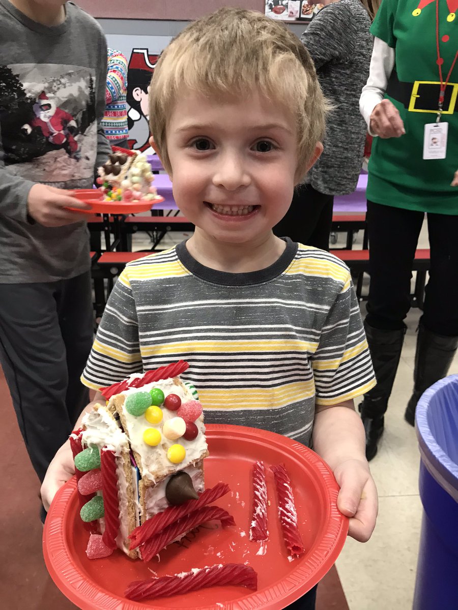 Beranekinders's tweet photo. The smiles say it all! We had a blast decorating our gingerbread houses with our 5th grade reading buddies today @PCSD_HC  #raiderstrong https://t.co/JWAorEfrfW
