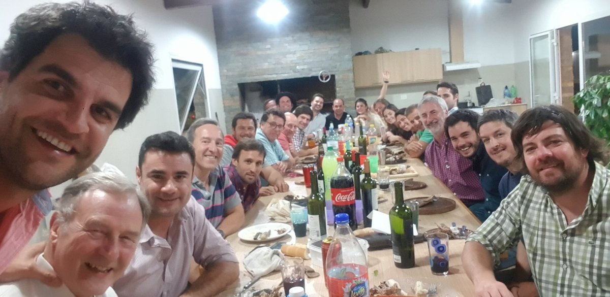 javicimo's tweet photo. Despidiendo el año con la querida Regional Tandilia!! @TandiliaReg 
El #Orgullo de pertenecer!
@aapresid https://t.co/Io1FfYs0jb