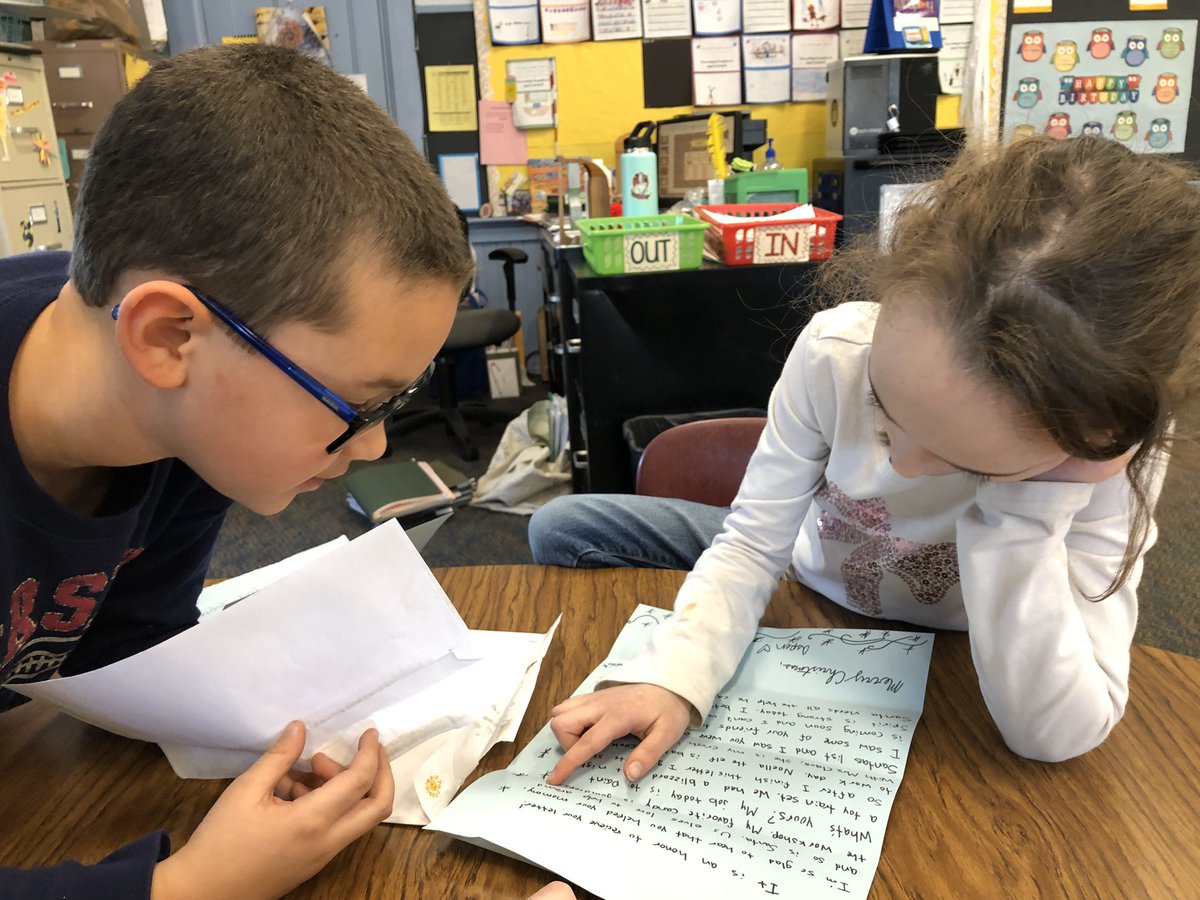MrsFowlerFirst's tweet photo. We had a special delivery from East Rochester’s mail carrier! It seems that every first grader received a letter from Santa’s elves responding to the TIDE writing they had sent to Santa about a kind act they had done this year! @NLS_Rochester @RochNHSchool @USPS https://t.co/M9Mi5L1x6V