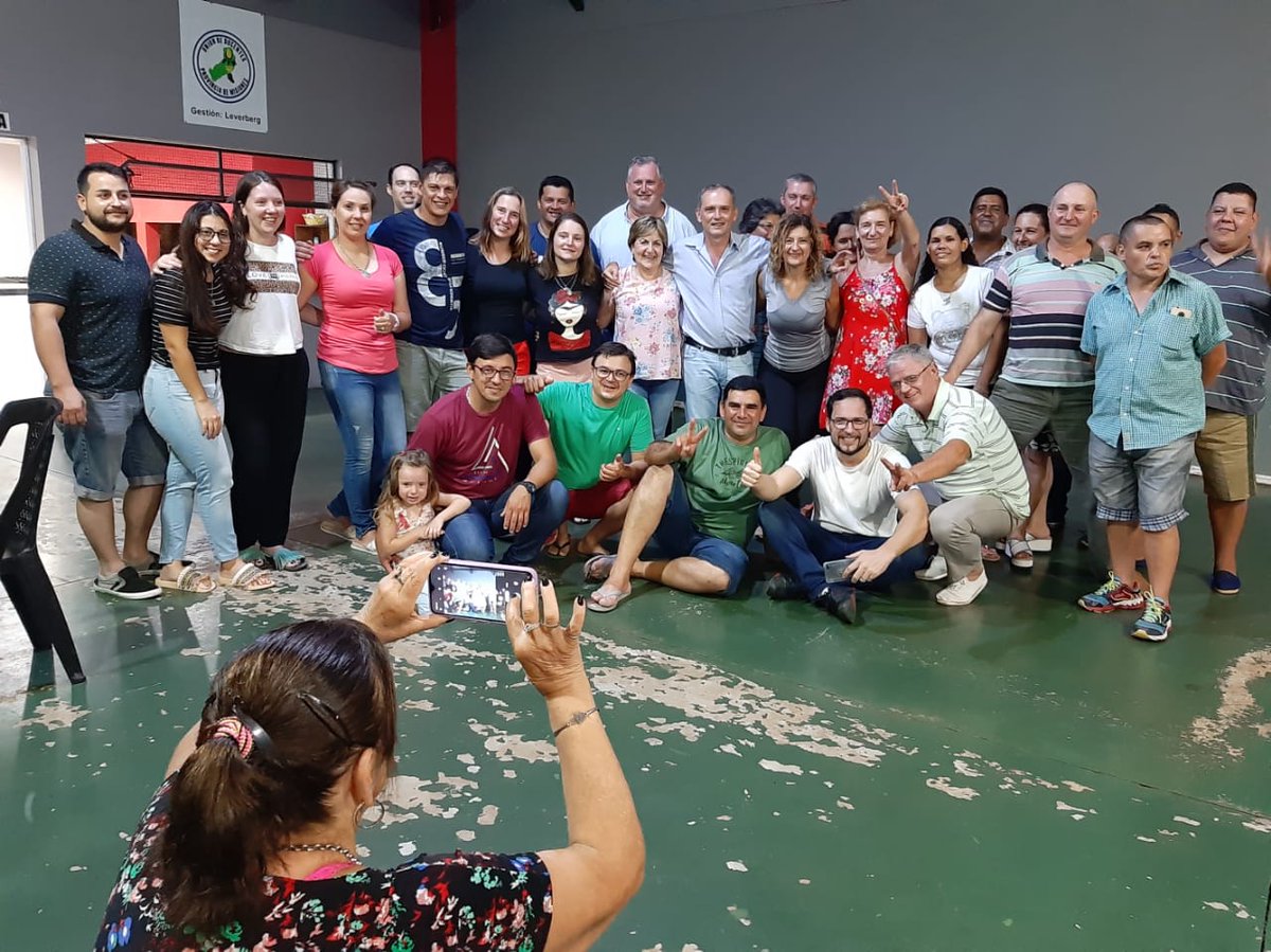 Cena Festejo del triunfo y cerrando el año con el equipo de 1ra #SEGUIMOSHACIENDOJUNTOS
#2019/2023
