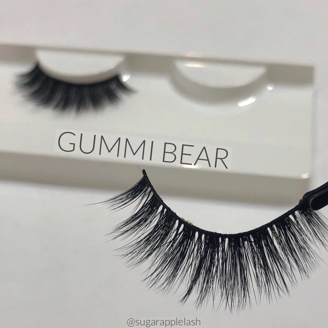 Who doesn’t love a wispy natural lash 😍 
How many days a week do you usually wear falsies??