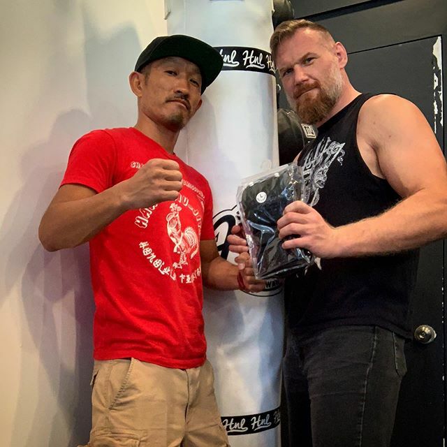 HNLFightShop's tweet photo. Great having @joshlbarnett at the shop!! as geared up for his big fight tomorrow at @bellatormma
.
.
.
#joshbarnett #bellator #bellatorhawaii #legend #fightshop #hawaii #hnlfightshop #honolulufightshop #hnlfs https://t.co/KI58p83M8c https://t.co/dpRxuREHYL