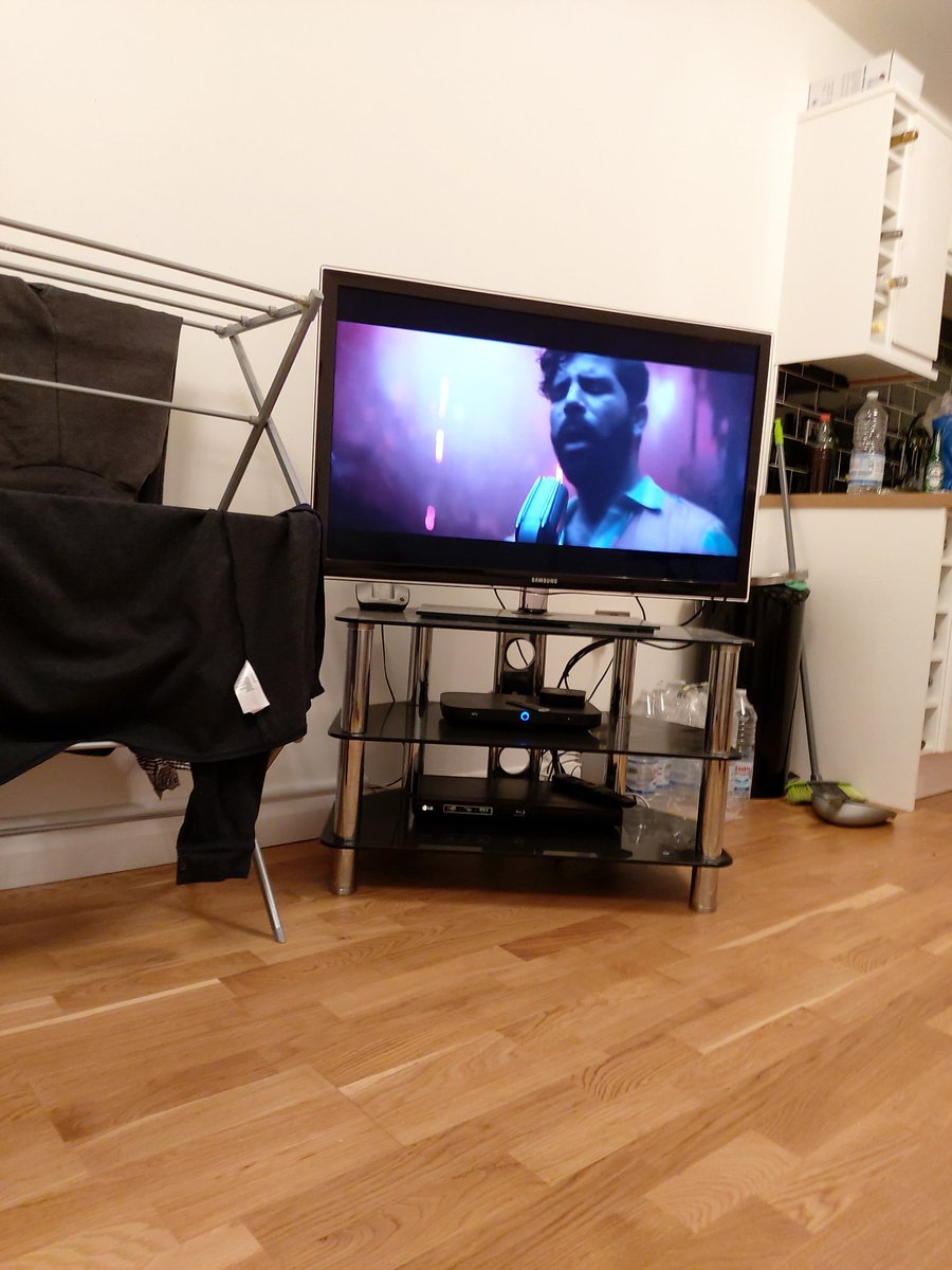 Triggerturner's tweet photo. @foals best band of pur generation https://t.co/9ieadZkpvr