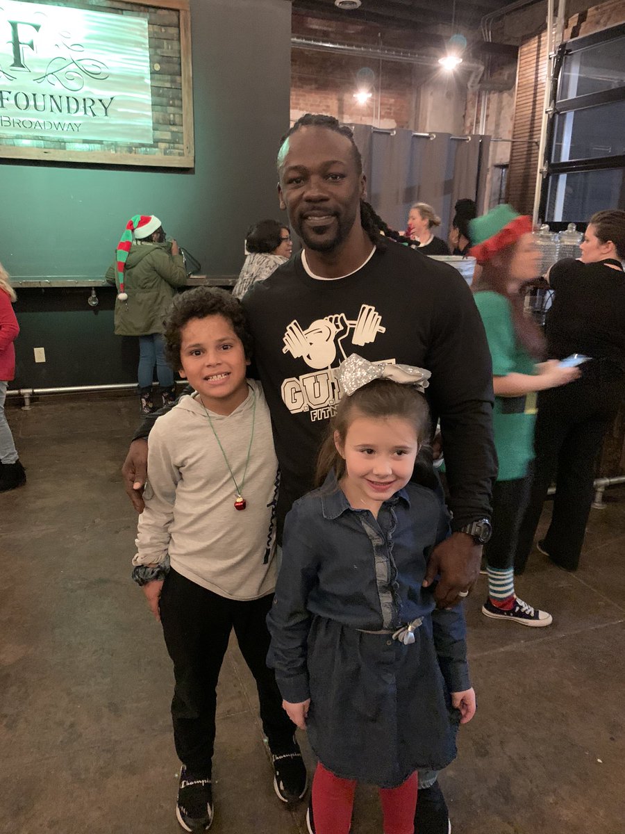 DRobinson_Guru's tweet photo. Wanda Joyce Robinson Foundation
First, all glory goes to God for making this night special for a lot kids that have been impacted by incarceration.
The smile on these kids faces says it all.
Thank you to all that made this possible for these kids.
#WJRF #giveback https://t.co/YEKqNdbPCa