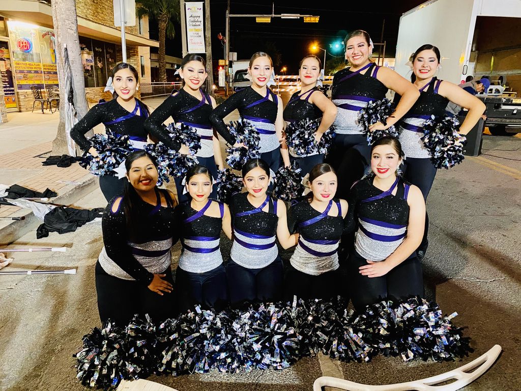 WeslacoEastHigh's tweet photo. If you didnโt get a chance to go out to Alfresco this evening, you missed a great performance from the @WEHS_Starlettes โญ๏ธโญ๏ธโญ๏ธ #WildcatNation #ESSS #FineArts #simplyEast #beTHEwildcat https://t.co/GnpSZObVFE