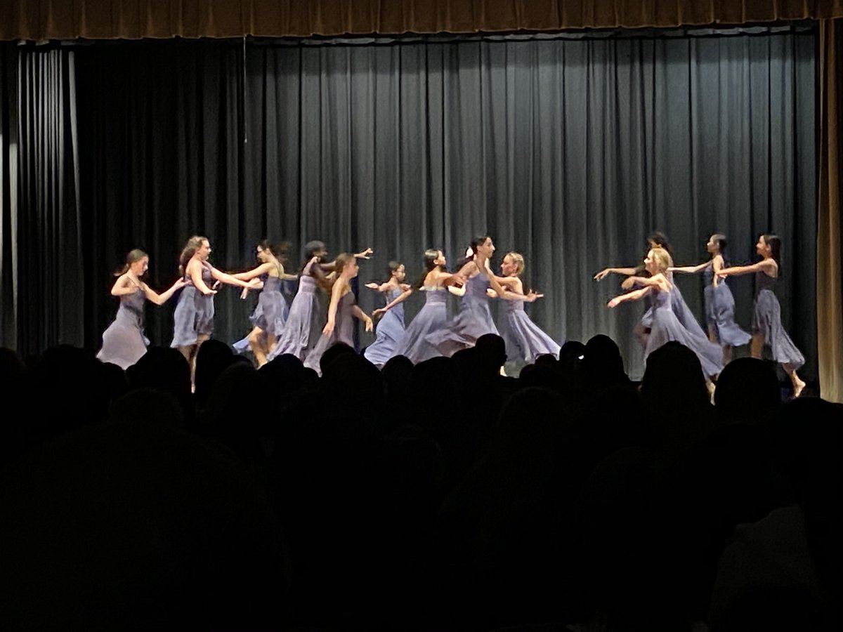 Freeman7Science's tweet photo. What a phenomenal show @MPMSleopards! Thank you Mrs.Hill for your hard work and inviting the cheerleaders to be the soldiers. We had a blast! Also, great job to all my 7th and 8th grade kids!!! #MPMSleopards #Nutcracker #Cheerleading #Dance https://t.co/V4LD7gEFxI