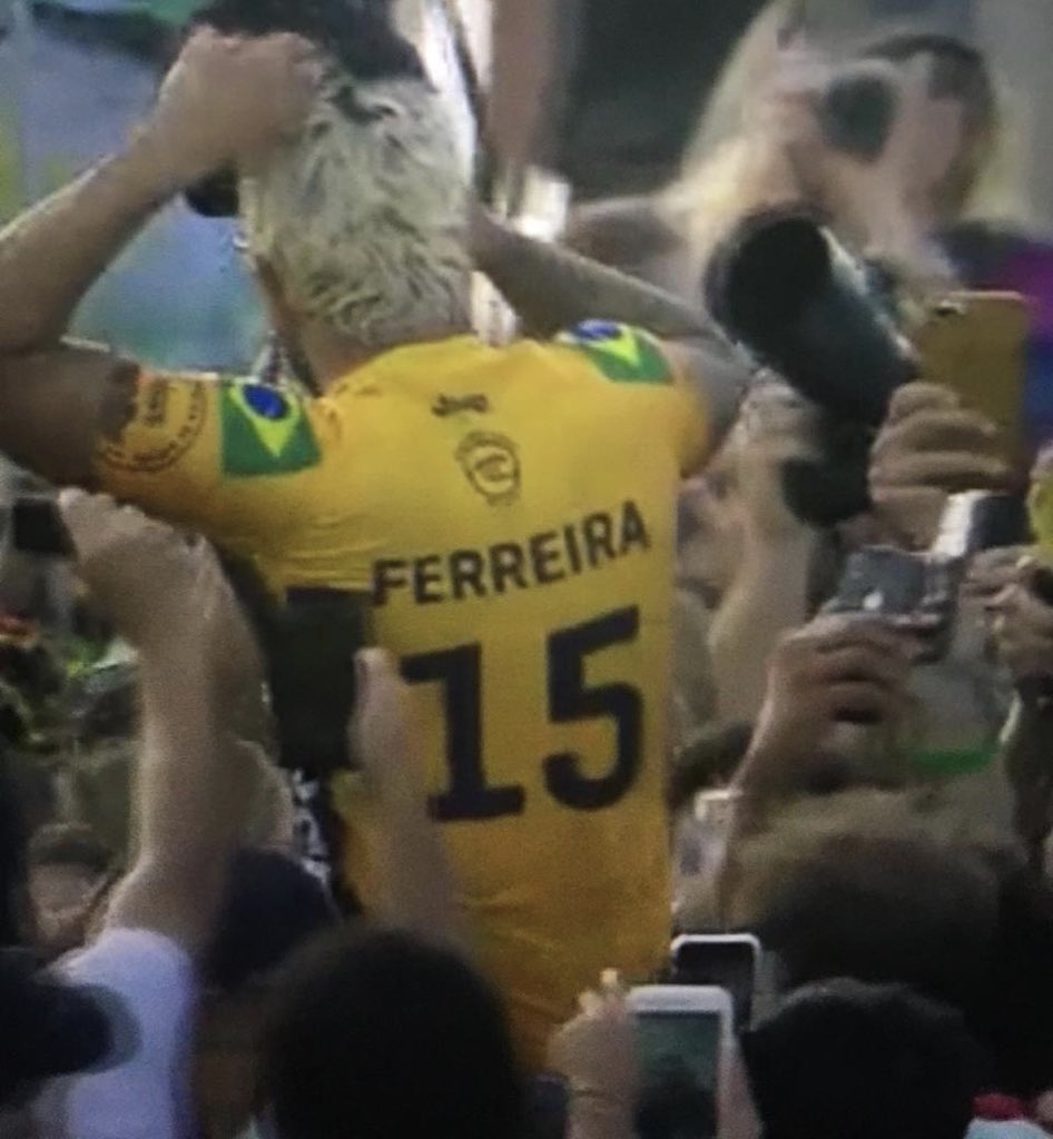 fatimabezerra's tweet photo. Caramba, Ítalo! 😲Campeão MUNDIAL de surfe?!? 🏄🏼‍♂️Diretamente de Baía Formosa para o mundo! O Rio Grande do Norte e todo o Brasil se orgulha muito de você! Parabéns, Ítalo Ferreira, campeão Billabong Pipe Master 2019! 👏🏻👏🏻👏🏻 @WSLBrasil #pipemaster https://t.co/8ngMS0j634