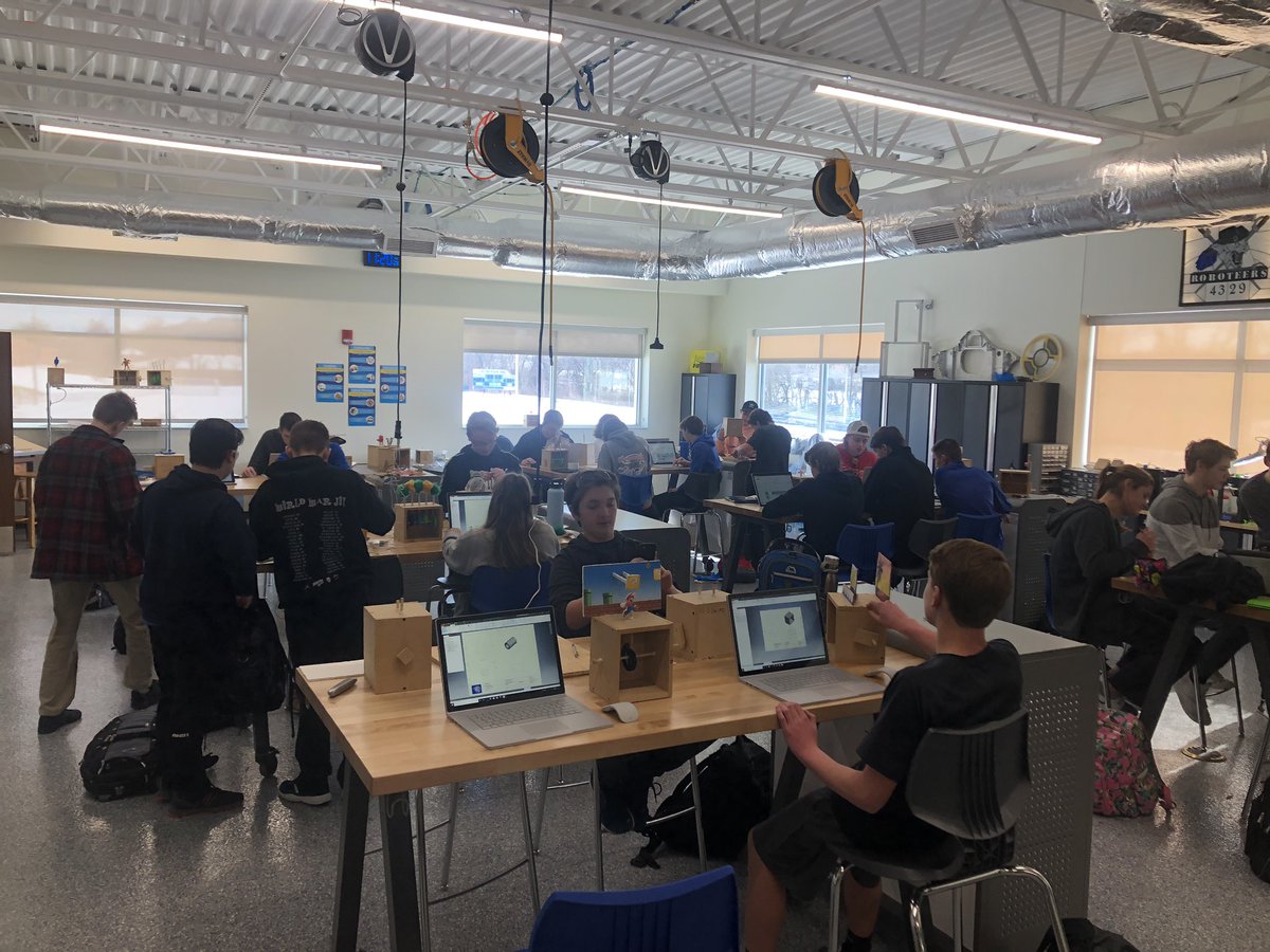 STEM2UYP's tweet photo. @LutheranCougars STEM Lab is living up to all expectations to support massive hands-on learning with world-class technology and shop resources! #SoBlessed https://t.co/3Rt4MkJWUR