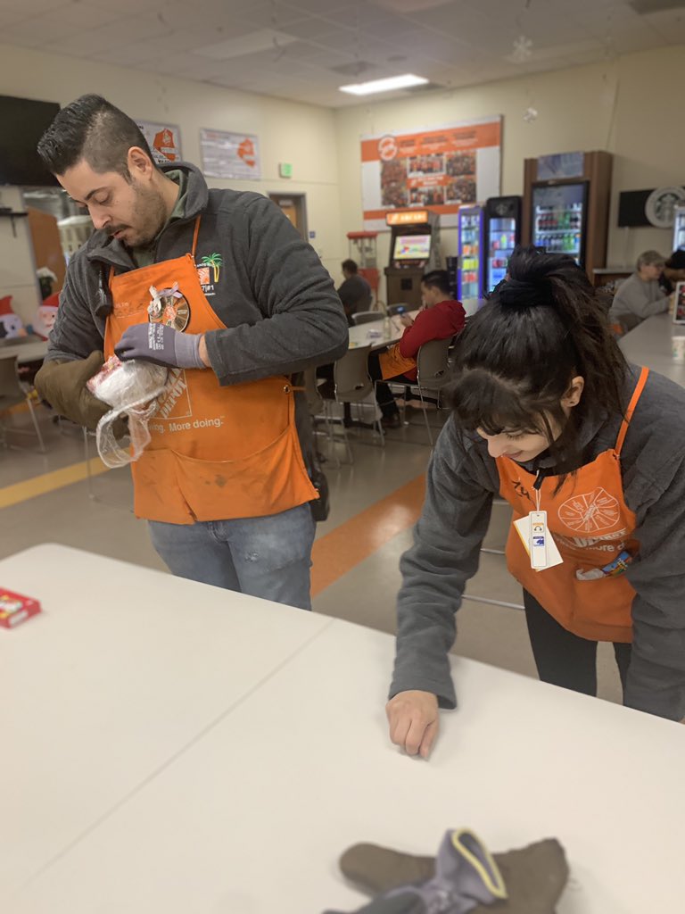 LemosTannia_THD's tweet photo. Saran Wrap Game with the K2 Fam! One rolls the dice to get doubles, while the other tries to win a prize by unwrapping the Saran Wrap ball with oven mitts! #getyourprizefast #K2world #bringonthelaughter https://t.co/X9g13YGfeU