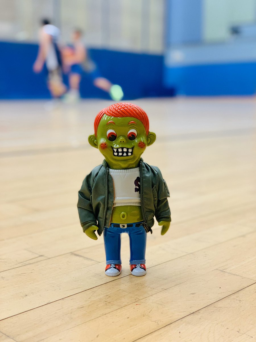 kwokleong36's tweet photo. Basketball night ⛹🏻
@Shigeta_gocco @4921RHND
#goccodo #ゴッコ堂 #realhead #izumonster #mirocktoy #chokehazrd #kaijuone #DCITM #rxh #rhnd #リアルヘッド #真頭玩具 #真頭不滅 #headlockstudio #softvinyl #softvinyltoys #sofubi #sofuvi #ソフビ #sofvitokyo #basketball #basketballnight https://t.co/dKDrsNy9Wa