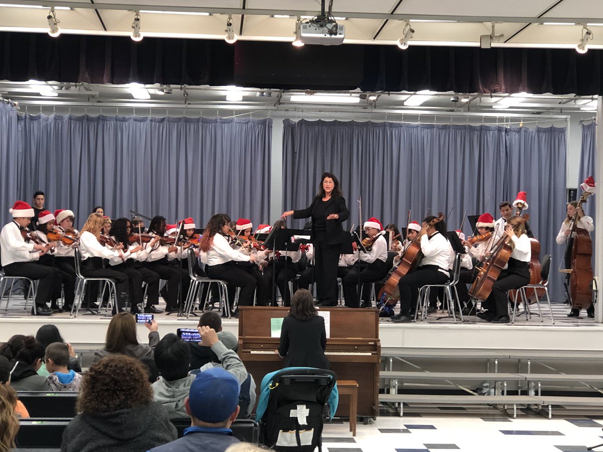 panamasupt's tweet photo. We Wish You a Merry Christmas!  Thank you Thompson Strings! https://t.co/MOFyZuwSUc
