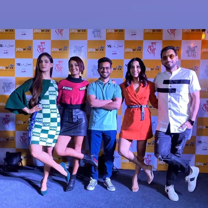 purely_shaktian's tweet photo. #breakaleg2 Conference❣️
@mohanshakti @nrityashakti 
@neetimohan18 @muktimohan #shaktians #shaktimohan #mohansisters #mohanfamily https://t.co/SBRaXZqpPM