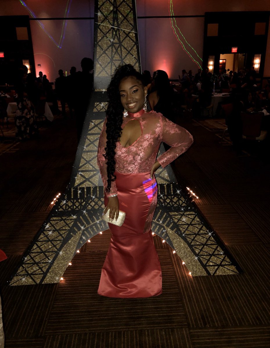 goldenbrowniee's tweet photo. april 21st, 2018. the only day I wish to relive.😩 #Prom2K18 #ThrowbackThursday https://t.co/0lfzCi5cV5
