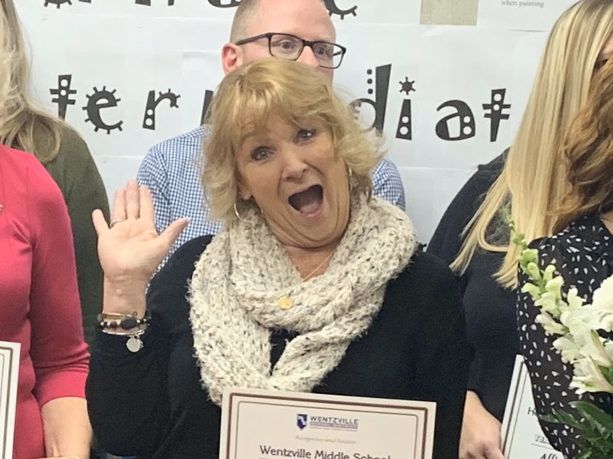 DrKellyMantz's tweet photo. So loud and proud of you Mrs. Wilson-Smith! @WentzMSChoir #BestatWMS #WeareWentzville https://t.co/fX03fuhbRY