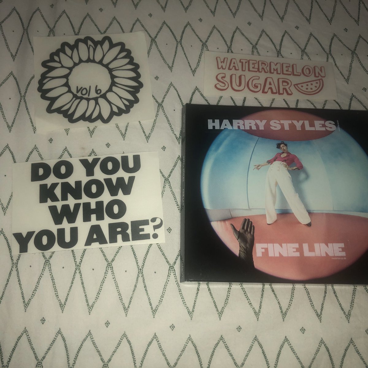 decalgarden's tweet photo. 🍒 GIVEAWAY 🍒

▪️ retweet this tweet
▪️ follow us
▪️ 48 hours to announce a winner

#fineline #giveaway 

🍒 Shop our stickers and buttons here: https://t.co/jHGT28mAPi 🍒 https://t.co/Vj8Gm3Kzx0