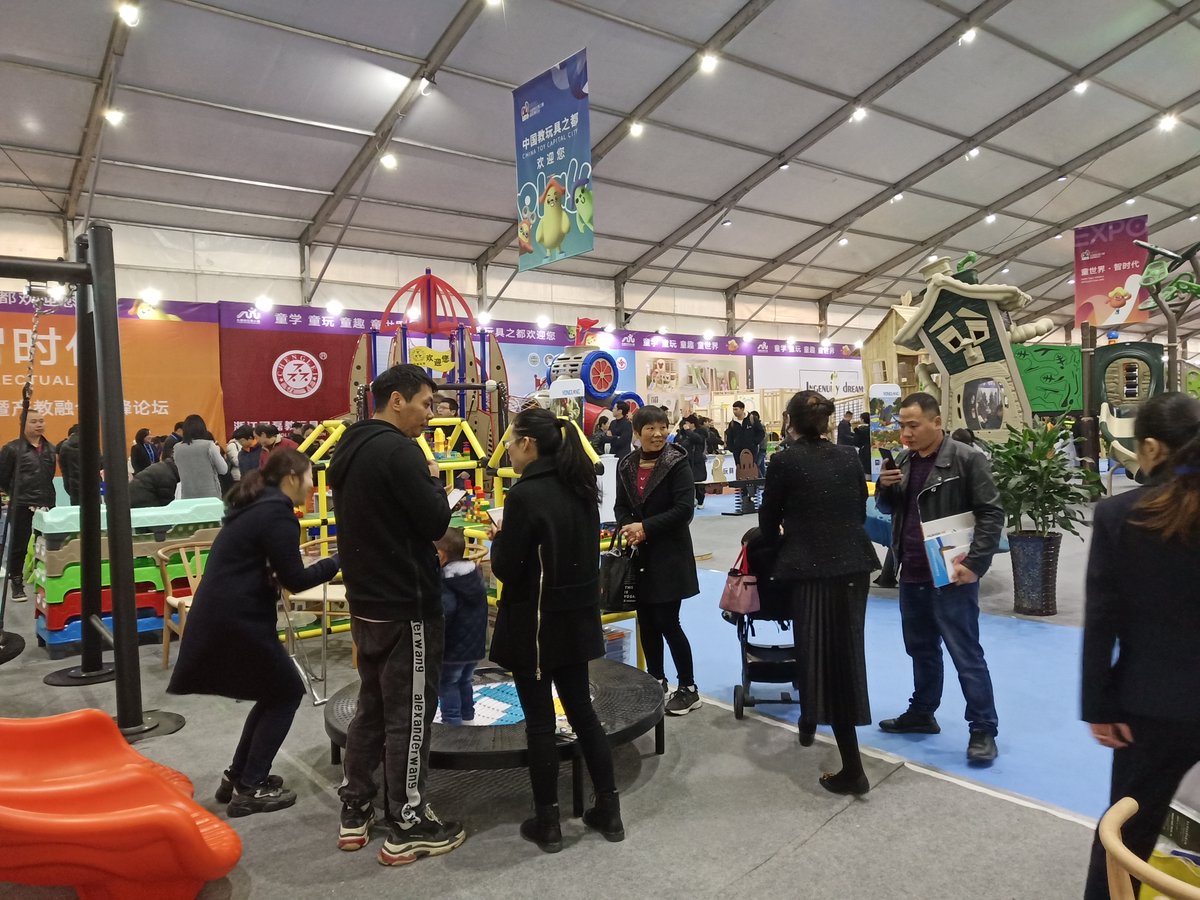 Day 2
Peopel crowded at our booth at the exhibition in Qiaoxia (the city of toy in China). 
So many customers interested in our new unique trampoline and enjoy playing with it in the exhibition. #groundtrampoline #outdoortrampoline #toys #indoorplayground #outdoorplayground