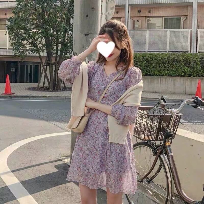 28Mpt's tweet photo. เดรสชีฟองคอวีลายดอกไม้ แต่งกระดุมมุขด้านหน้า ผ้าชีฟองอย่างดี ใส่สบายมากค่ะ 
ขนาด 
อก34 
เอว ไม่เกิน28 
สพ40 
ยาว34
300฿

#เสื้อผ้าแฟชั่นน่ารักราคาเบาๆ #เสื้อผ้าสไตล์เกาหลี #เสื้อผ้านำเข้า #เสื้อผ้าแฟชั่นเกาหลี #สินค้าพร้อมส่ง https://t.co/aHSu6Q3Xhs