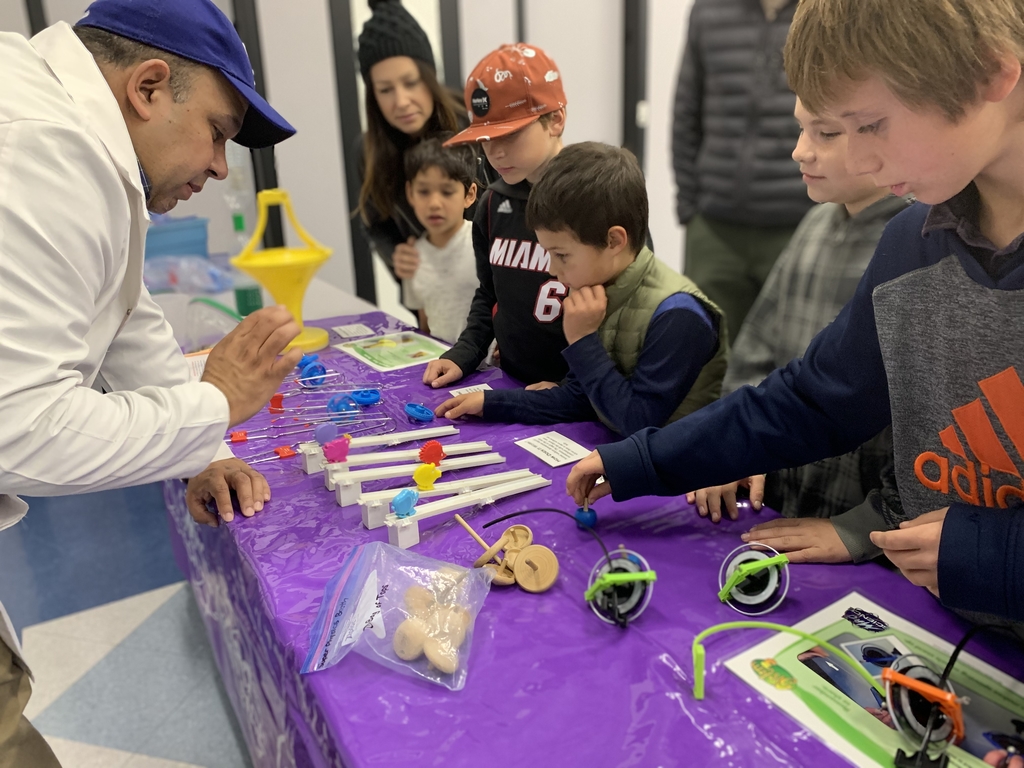 Hollywood Bch School tweet media