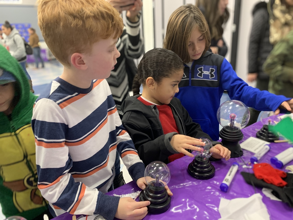 Hollywood Bch School tweet media