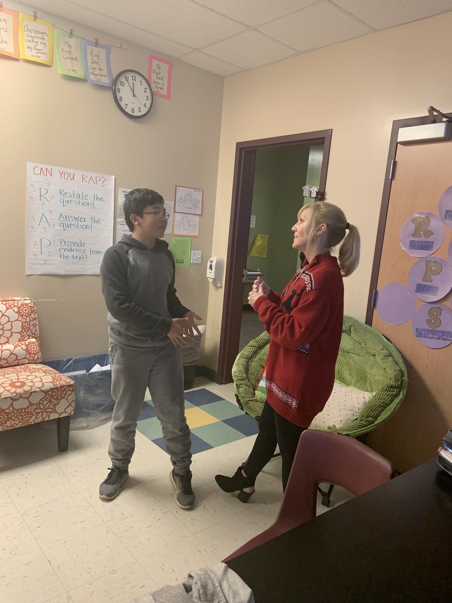 McNairMiddleSch's tweet image. How did King Tut die? Provide evidence to support your claim #mustangsrun  #collaboration #deepdiscussion