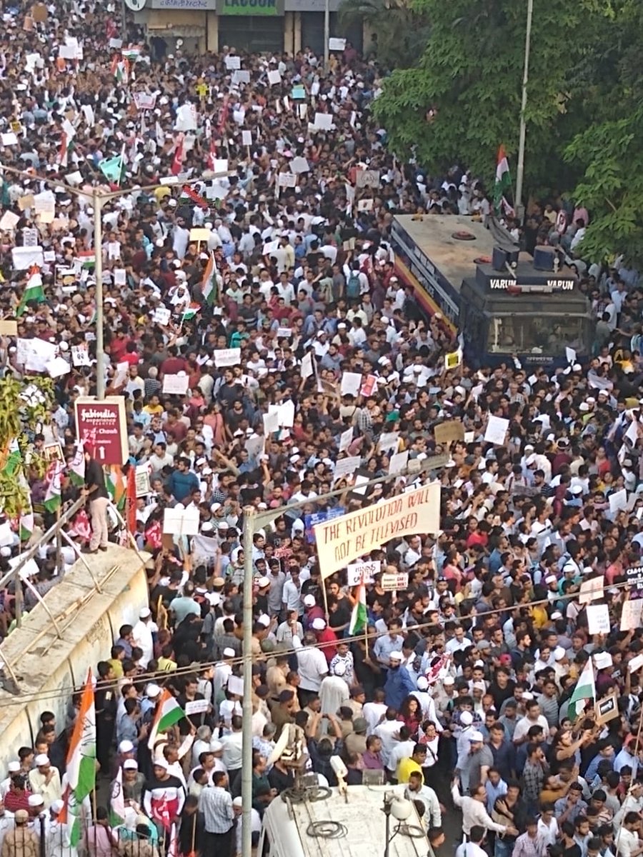 aipcsouthmumbai's tweet image. Yesterday we witnessed Mumbai rise up  against the unconstitutional and divisive Citizenship Amendment Act and the NRC, at the historic August Kranti Maidan, on a weekday afternoon ! 

#IndiaAgainstCAA
#MumbaikarsAgainstCAB 
#UnityIsOurReligion