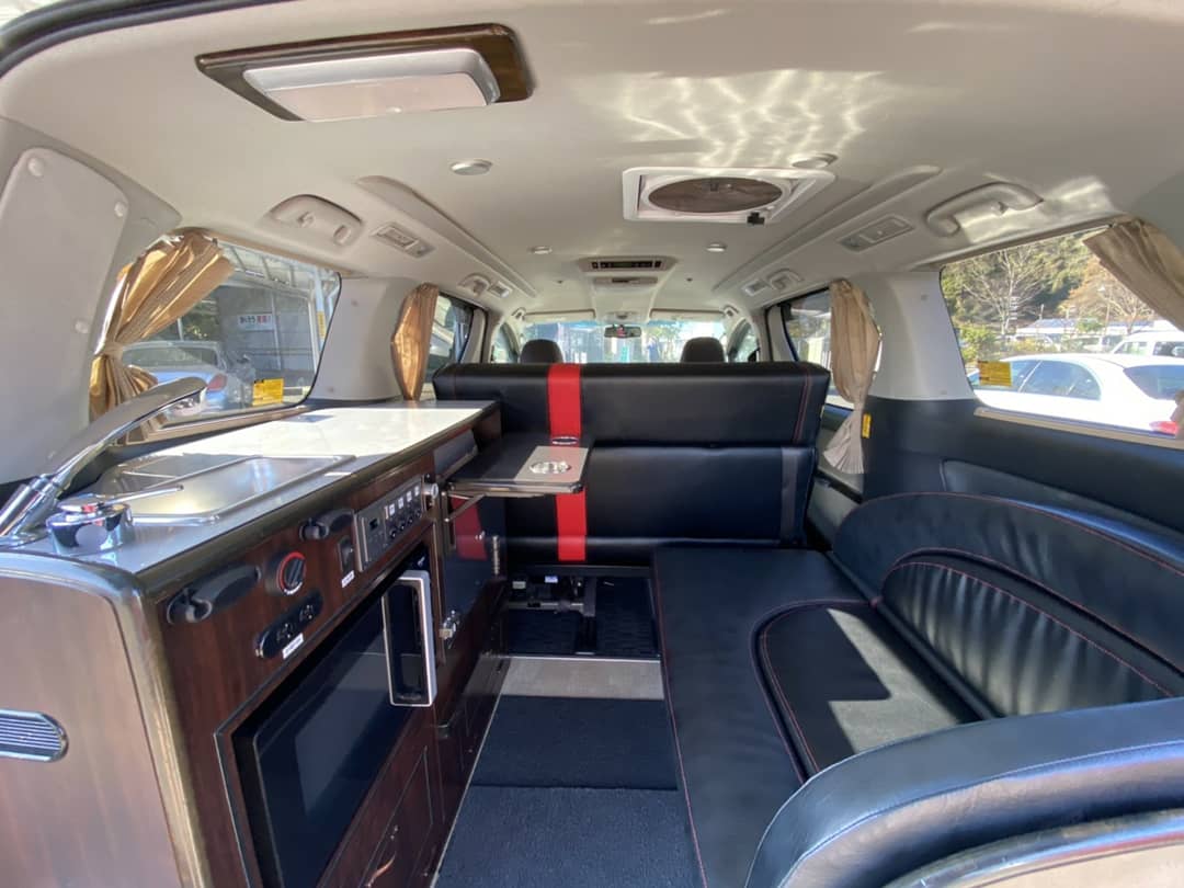 カーセールスyacco キャンピングカーが売るなら今がお勧め 本日 横須賀市から買取 H25 アルファードハイブリッド ミステック バルテオ ツインサブバッテリー 00ｗインバーター Ffヒーター 電子レンジ 冷蔵庫 ソーラー Maxxfanなど新車当時750万