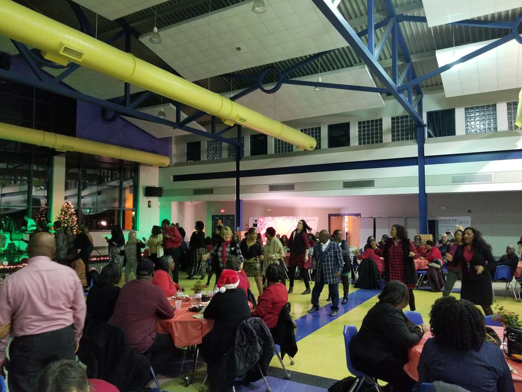 trogers1306's tweet photo. Having a blast at the BCPS Christmas party! @bcpsva https://t.co/9C6lXMERrd