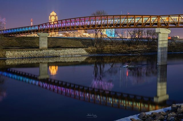 AbelingPhoto's tweet photo. Gray’s Station pedestrian bridge in Des Moines, Iowa.  #catchdesmoines #dsmusa https://t.co/gWguN9aBVu https://t.co/ybvybaK1Lu