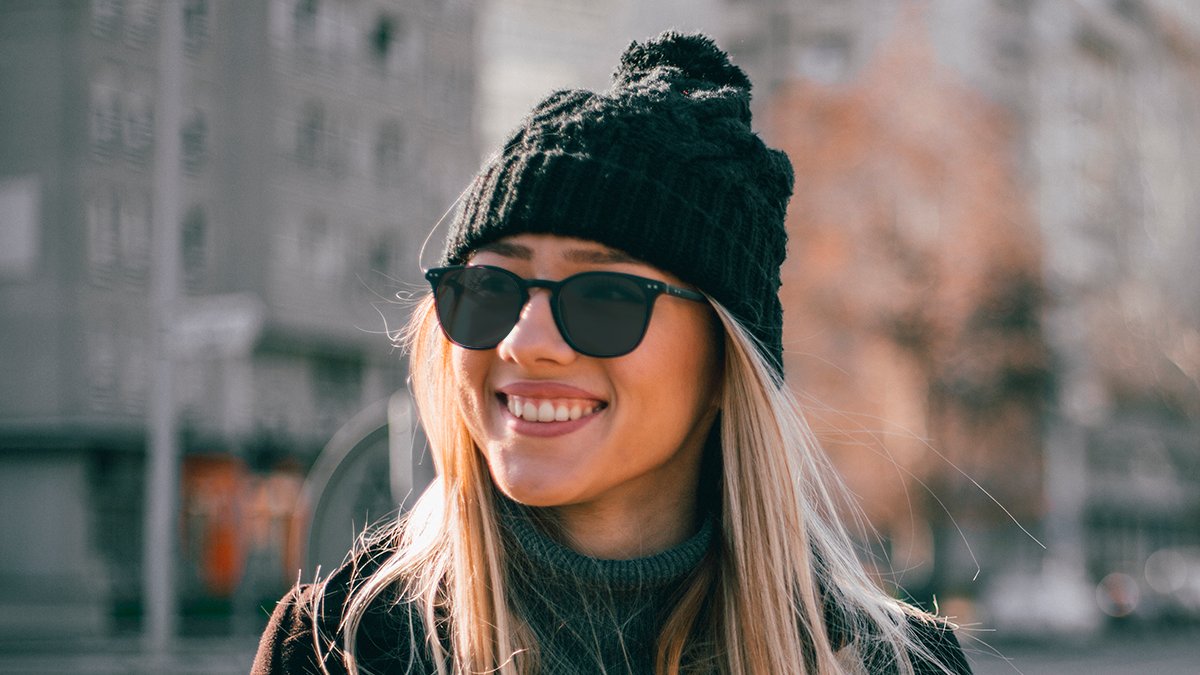 Mitos del #invierno:
❌ No es necesario proteger los ojos
❌ Las nubes nos protegen del sol
❌ Hay menos reflejos y brillos

Sigue protegiendo tus ojos con #Transitions, en interiores y exteriores, en verano y en #invierno.