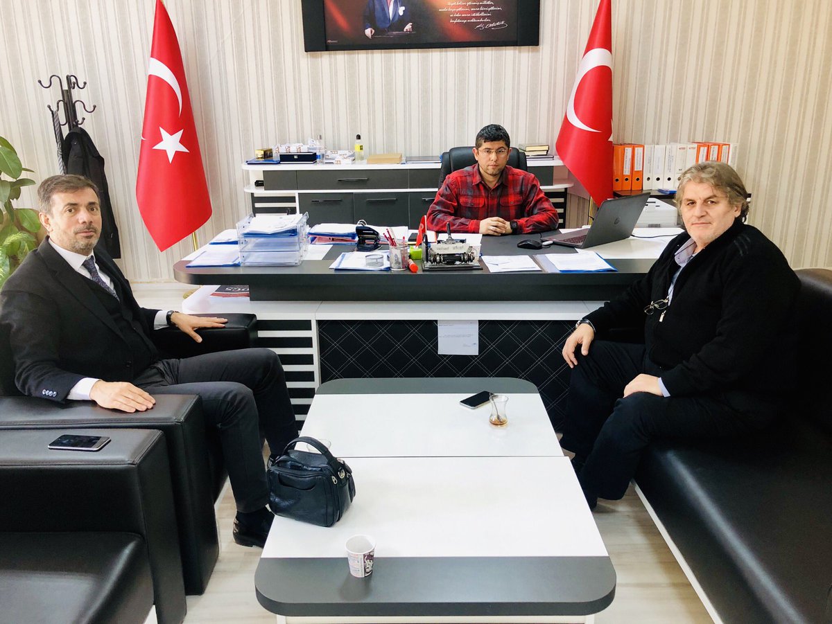 Ondersanliurfa's tweet photo. Önder il başkanımız @abdkirikci ve Genel Başkan Danışmanımız @mehmetsonmez67 bey Şanlıurfa Kız AİHL ve Mehmet Zahit Kotku AİHL lerimizi ziyaret ettiler. Öğrencilerimizle buluştular. https://t.co/VqRLG6rbEN