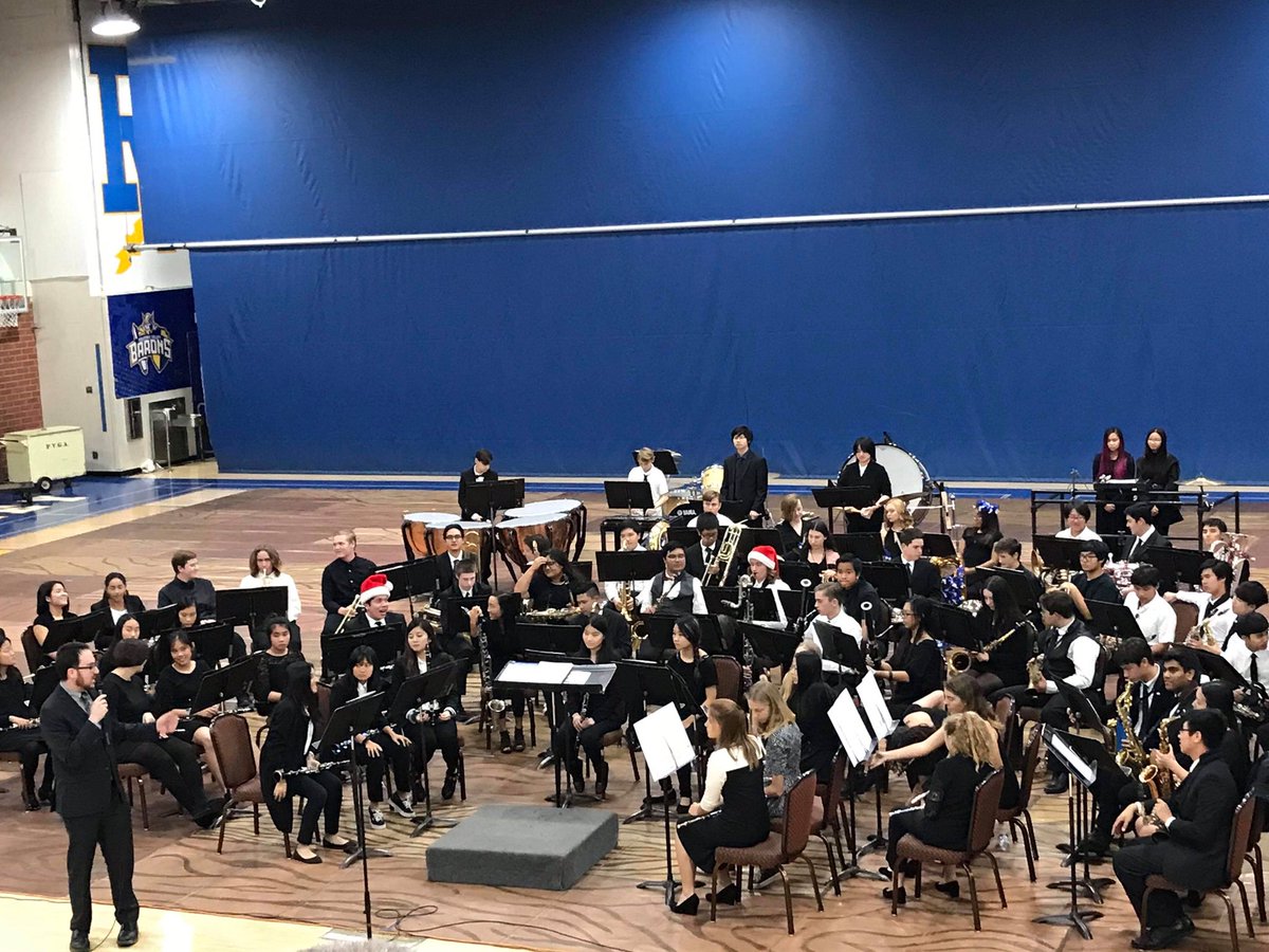 officialFVRR's tweet photo. The FVRR Jazz Band, Symphonic Band, and Orchestra had their winter concert in the FV Gym!! Great job everyone! 😁
Thank you to everyone who stopped by to support us! ☺️ Happy Holidays !! 🎄 https://t.co/EBym91oHGe