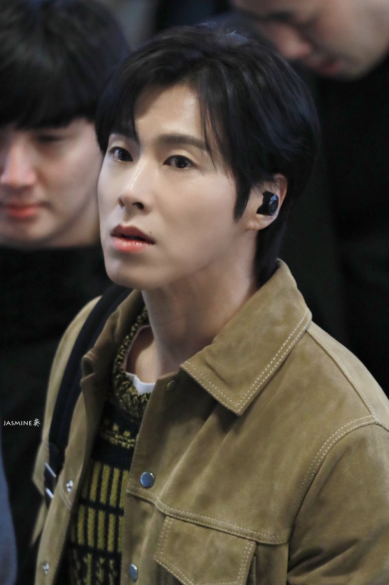 KUIKUI__K's tweet photo. #동방신기⁠ ⁠⁠ ⁠ #유노윤호 191220 김포출국 https://t.co/iR0lxNzc6O