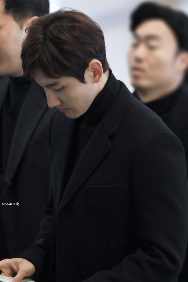 KUIKUI__K's tweet photo. #동방신기⁠ ⁠⁠ ⁠ #최강창민 191220 김포출국 https://t.co/9TDjuGWo9d
