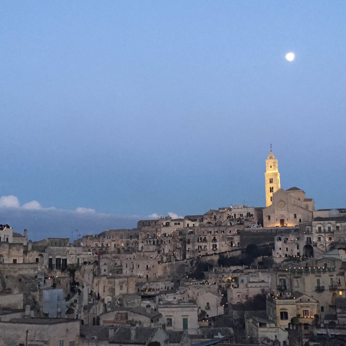 Betstabea's tweet photo. Oggi si conclude l’anno magico di MATERA 2019, energie positive tra #Basilicata #Puglia , tutto il #Sud 💥 E non finisce qui !
.
#Matera2019 #Matera #Ecoc #EuropeanCapitalofCulture #Basilicata #Unesco #heritage #julie_Matera #GiuliaManes @matera2019 https://t.co/H0D85kub7K