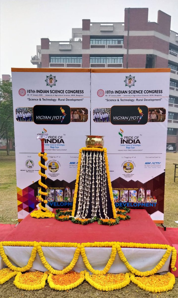 ISCPOIEXPO's tweet photo. The stage is all set for Vigyan Jyot Flagging-Off Ceremony @GGSIPUIndia. Watch this space for more updates. #VigyanJyot #ISC2020 #ISCPOIEXPO #FlameofKnowledge https://t.co/h3FUpNgbtg https://t.co/v77TTA9QuG