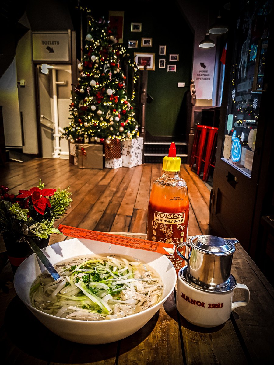 Hanoi1991's tweet photo. 📢📢📢 For all customers who wanna try our traditional Vietnamese Chicken Phở but cannot come in weekdays. 
😊
We are swapping to serving Chicken Phở on this Weekend: Saturday 21/12 and Sunday 22/12.
😊
Thank you for all your supporting 🇻🇳❤
#PhoCardiff #PhoHanoi1991 #Hanoi1991 https://t.co/zpNhNHTCCa