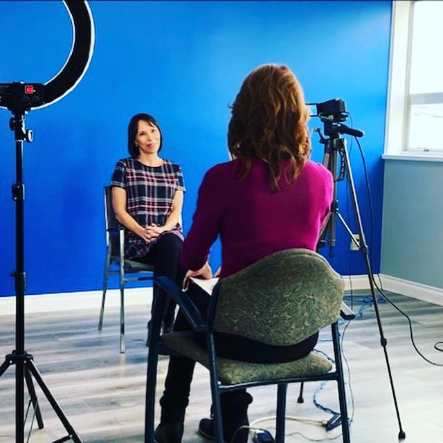 Bernie_Janssen's tweet photo. Got to meet &amp; spend time with my mentor, my idol, and one of the loveliest human beings on the planet. Thank you @Wendy_Braun for everything 💖 .....and for hitting up #hollywoodnorth from #hollywoodsouth!! #actorinspiration #actorvanstudios #vancouver #actorslife https://t.co/sRBVQTV3NO