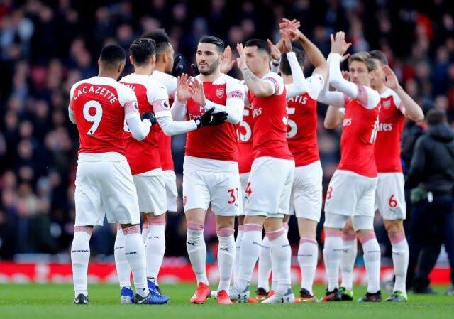 fuzail30's tweet photo. These guys for Arsenal.. 😢😢 https://t.co/Yv36dyPdyz