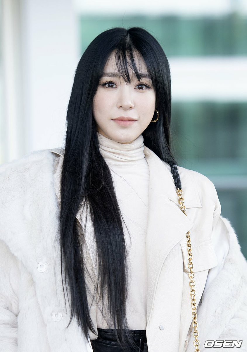 Wowkorea 韓流ドラマk Pop 少女時代 出身 ティファニー シンガポールに向けて出発 日 仁川国際空港 少女時代 の韓流live T Co Mropld8mxn