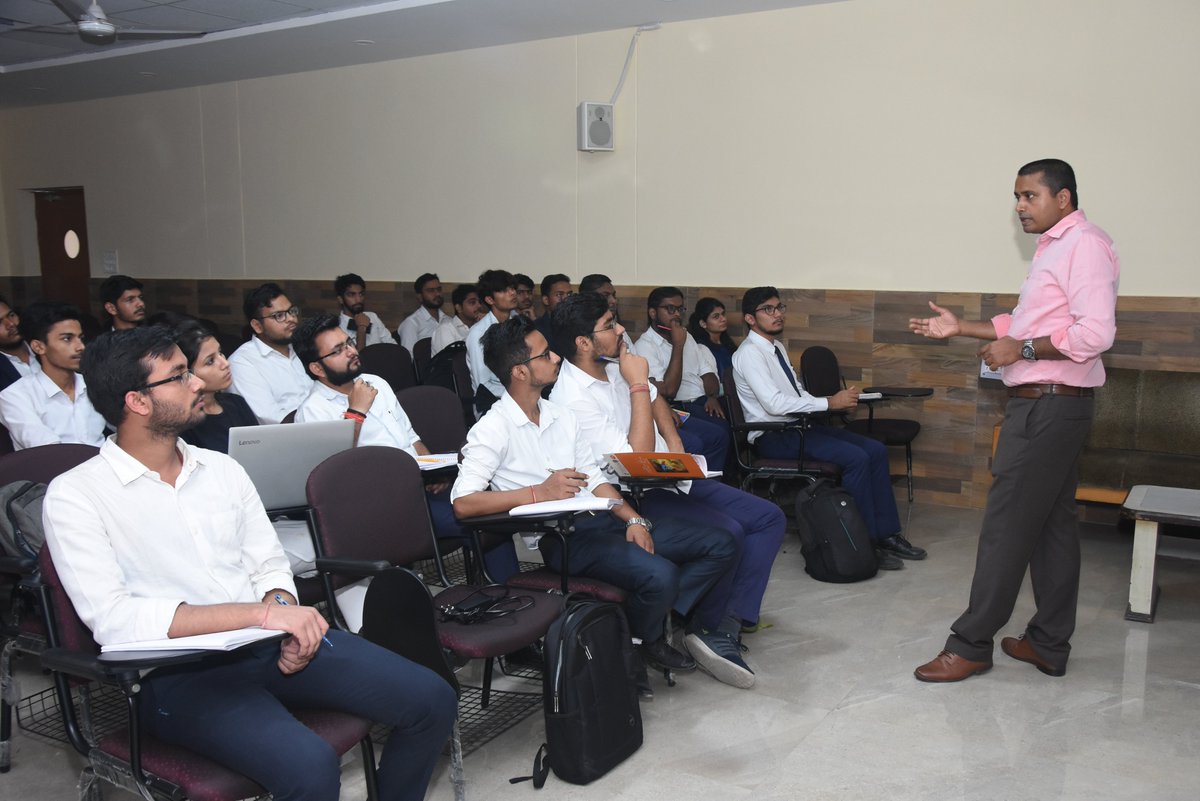 GLA_Mathura's tweet photo. Workshop on NewGen IEDC Abacus By Mr. Rakesh Karn Computer Engineering and Application
#EventsAtGLA #WorkshopsAtGLA #ResearchTopics #GLAUniversity #Happiness #EngineeringStudent #StudentActivity #GLAIBM https://t.co/jaU02Lpka5