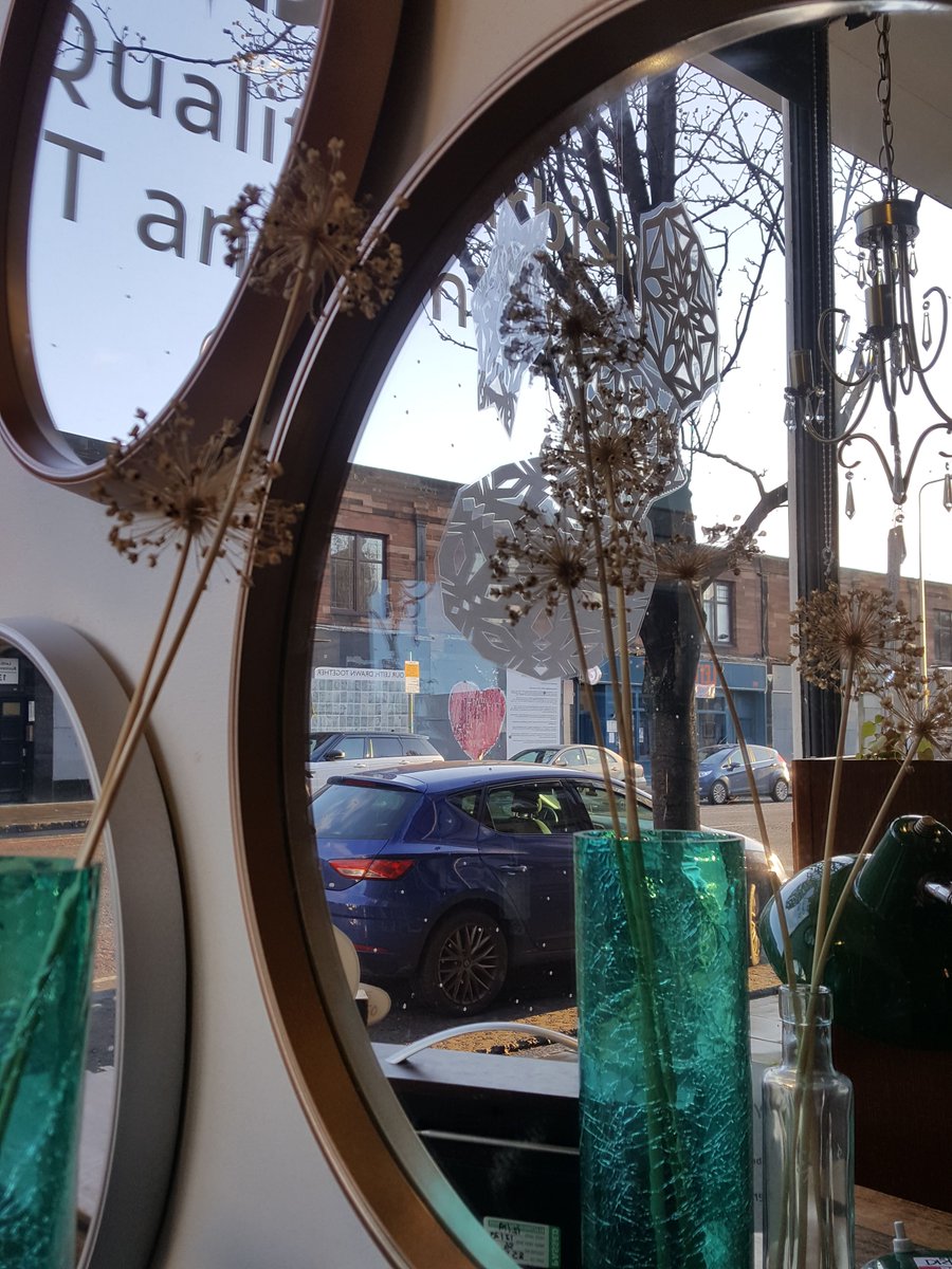 EdinRemakery's tweet photo. Our creative team have been busy giving these mirrors a new on trend look! So when you are looking your best for Christmas, so can your mirrors! Available in metallic gold, matte copper or matte silver rim - 1 of each so be quick just £20 each! #remakery #recycle #reuse #reloved https://t.co/cJdJMMTxVJ