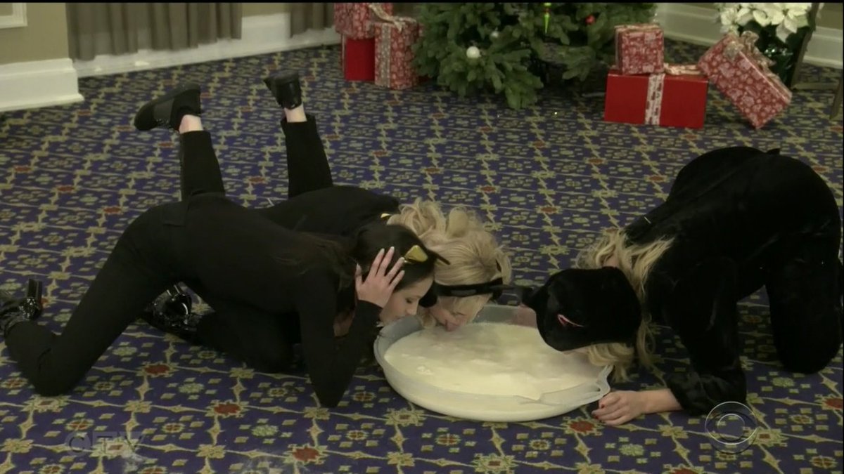 tvgoldtweets's tweet image. She's such a kitty #CatsMovie  #LateLateShow #bombalurina