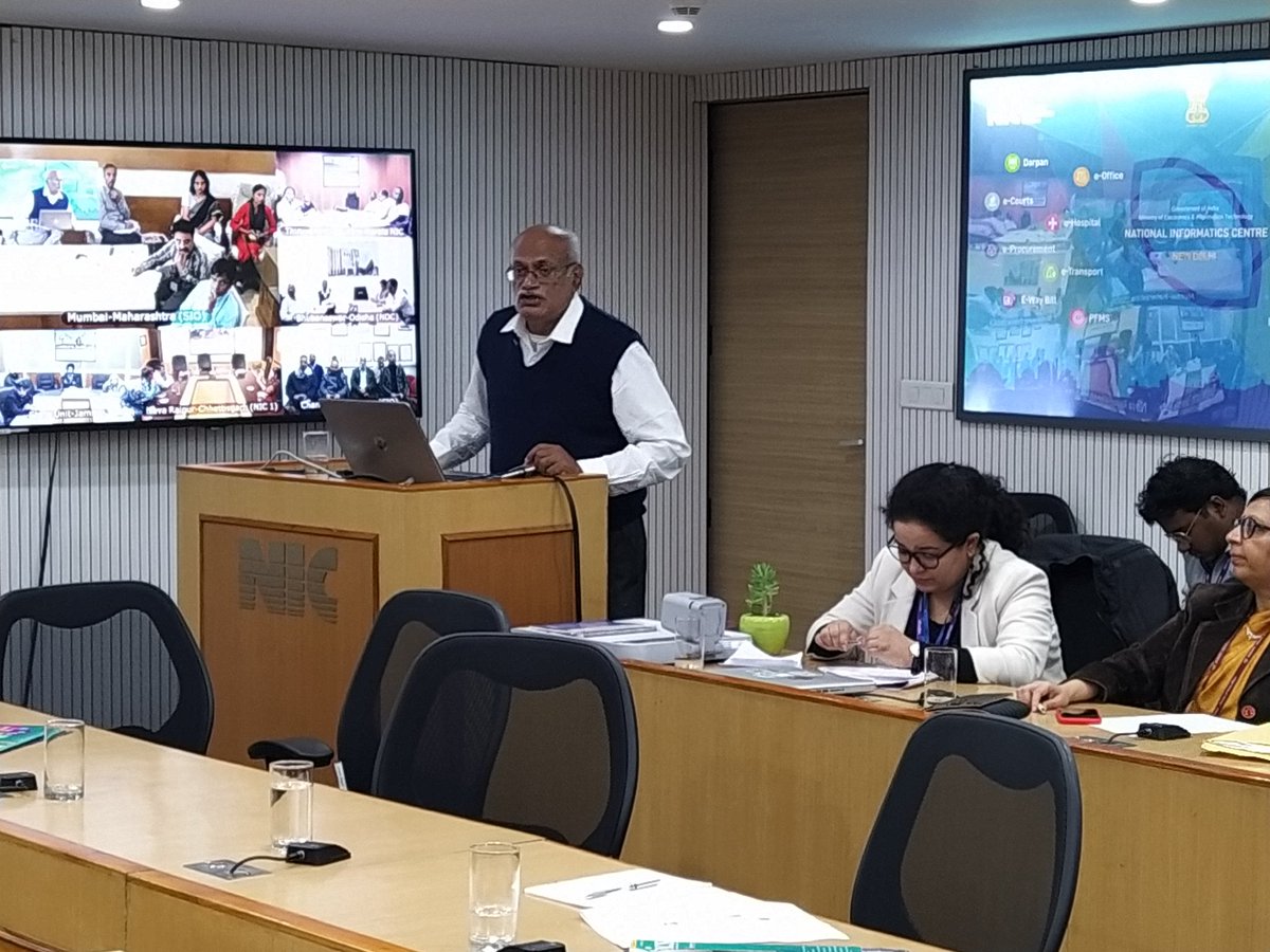V Raghunathan Dr V S Raghunathan, DDG @NICMeity speaking on #OpenSource #Software # ...