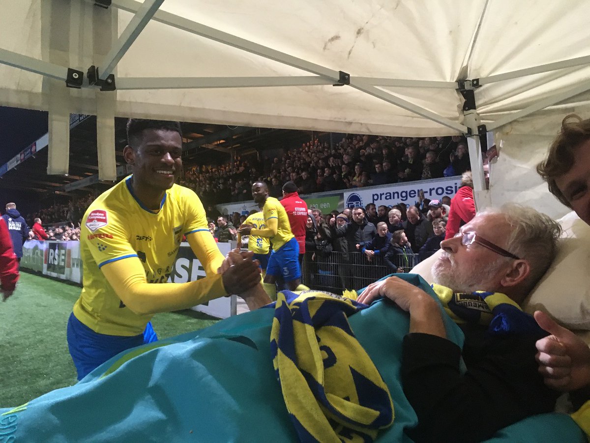 Gisteren kon deze meneer nog één keer naar zijn club Cambuur.