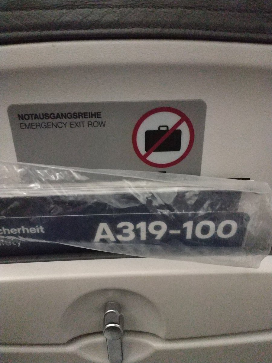 flyctory's tweet image. Picture proof: it is more important to promote your #inflightinternet than safety regulations. @Lufthansa_DE #a319 #emergencyexitrow
