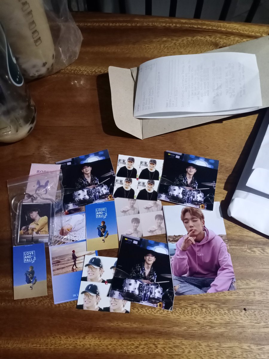 aerkony's tweet photo. Thank you so much @kimjiwonph @BobbyNation21 ❤ first cupsleeve event ✔️ #SwimForTheSea #iKON #BOBBY #.BeautifulBOBBYDay https://t.co/xvhR5KuHLo